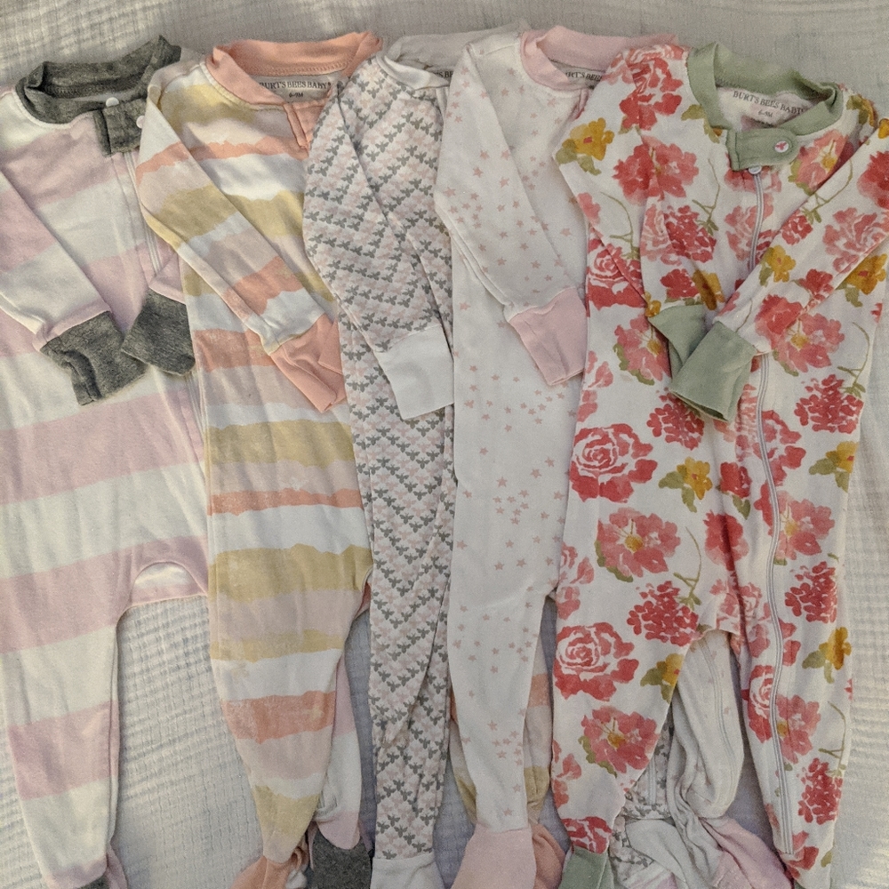 Burt's Bees footie set